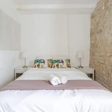 Charming - Parking, Fireplace, Baby Bed Feriehus Esclauzels