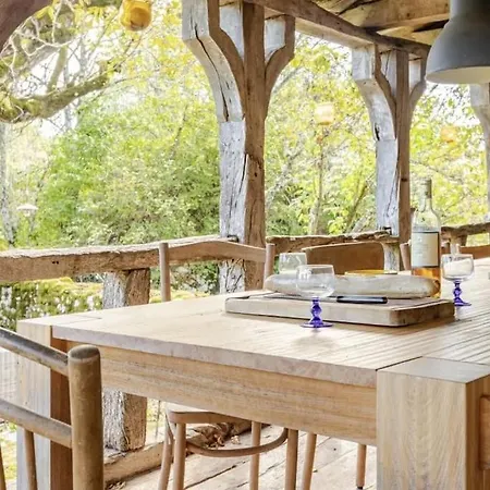 Feriehus Charming - Parking, Fireplace, Baby Bed Esclauzels