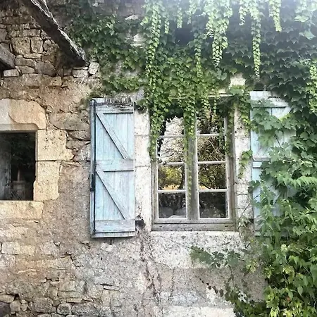 Charming - Parking, Fireplace, Baby Bed * Esclauzels