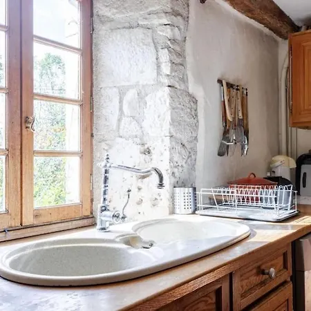 Vakantiehuis Charming - Parking, Fireplace, Baby Bed Esclauzels