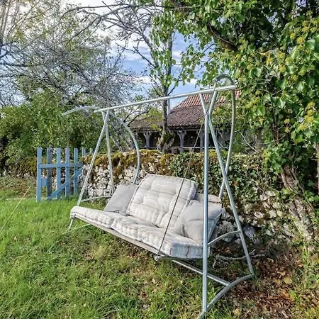 Vakantiehuis Charming - Parking, Fireplace, Baby Bed Esclauzels