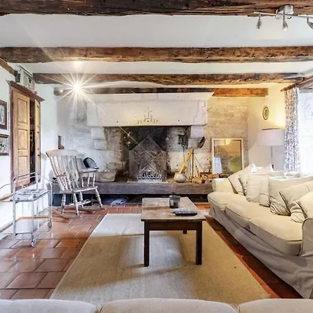 Charming - Parking, Fireplace, Baby Bed Esclauzels