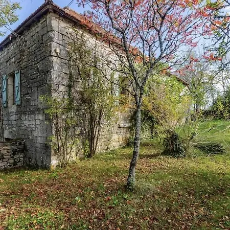 Vakantiehuis Charming - Parking, Fireplace, Baby Bed Esclauzels