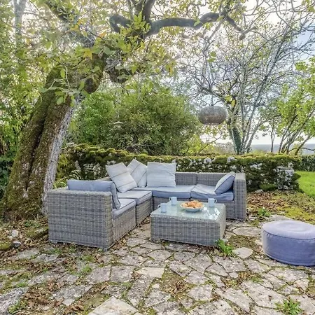 Charming - Parking, Fireplace, Baby Bed Esclauzels